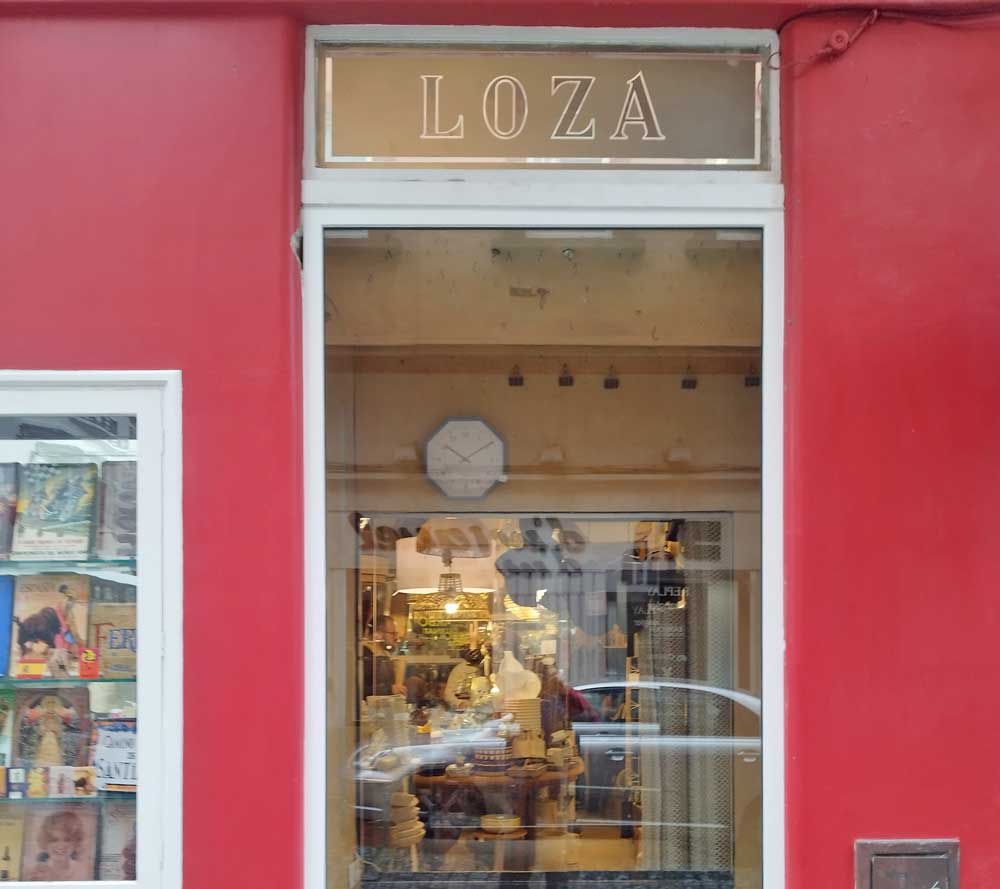 Muebles comerciales en Ferrol